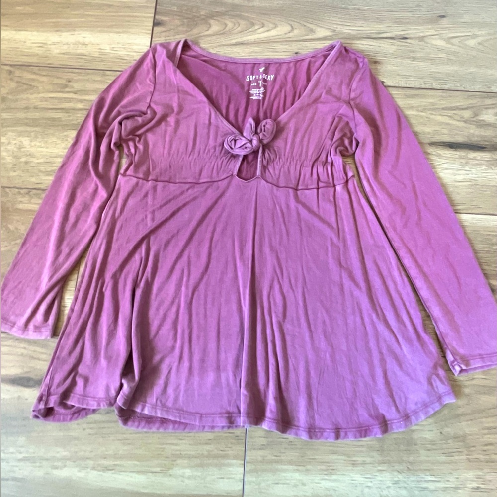 Pink long sleeve shirt from American Eagle in a size small